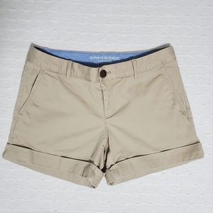 Banana Republic City Chino beige short Size 4‎